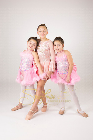 MondayJustDancegroups-7