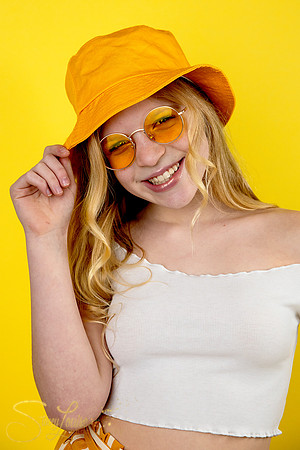 Molly-Yellow-80